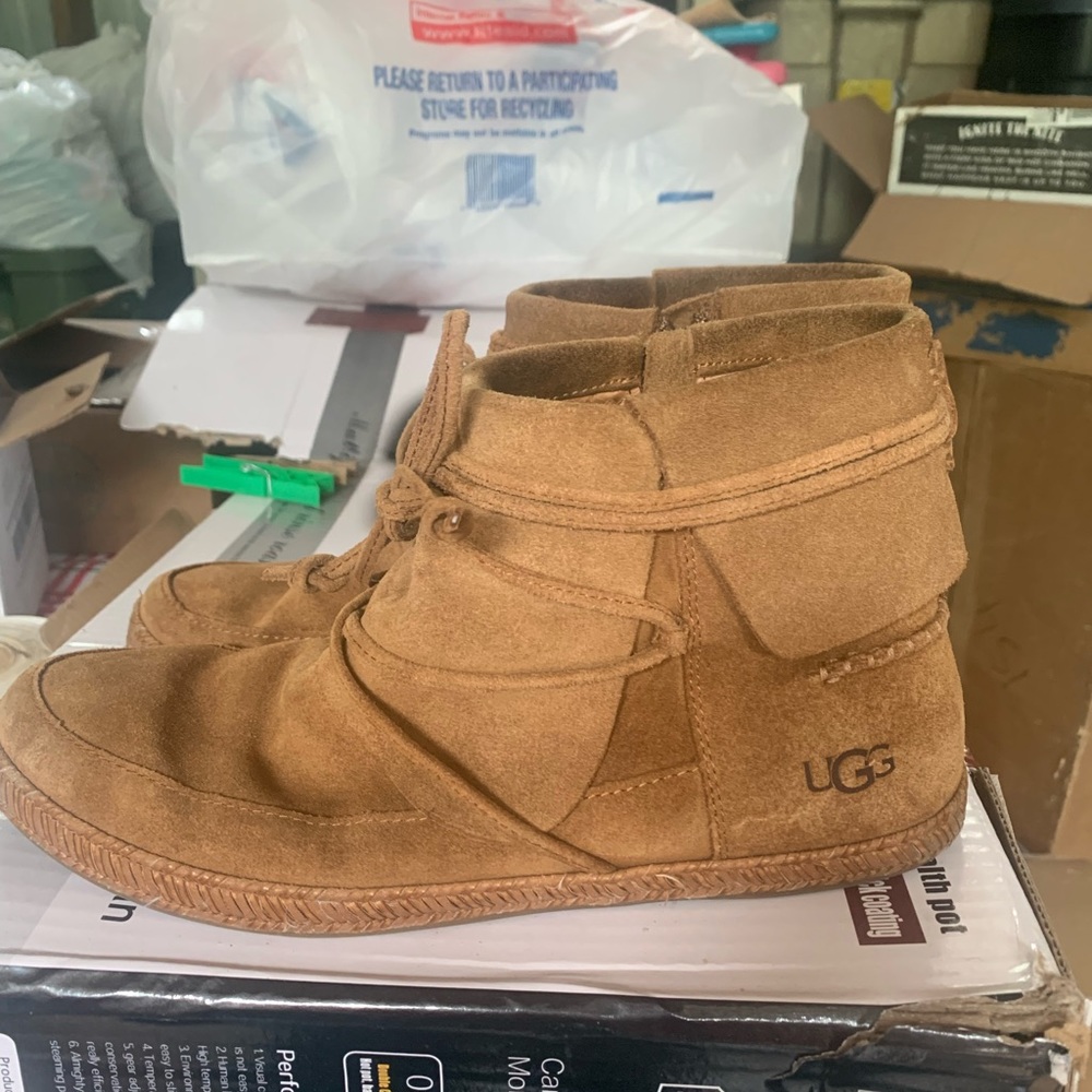 Ugh moccasins style boots